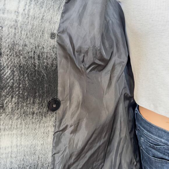 Victoria's Secret, Black & White Plaid Wool Blend Peacoat, Women’s Size 12 - Picture 11 of 14